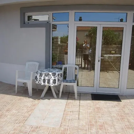 Antonia Apartman *